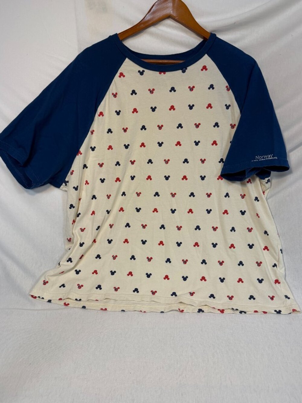 Disney Parks Epcot World Showcase Norway Pavilion Mickey Mouse Raglan Tee XXL